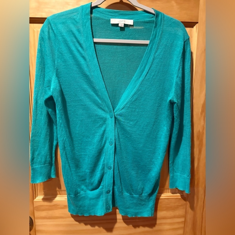 LOFT teal colored cardigan 3/4 sleeves button down closure v neck women’s M